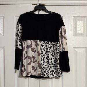 Woven Stylish Black and Animal Print Women's Top Size: M